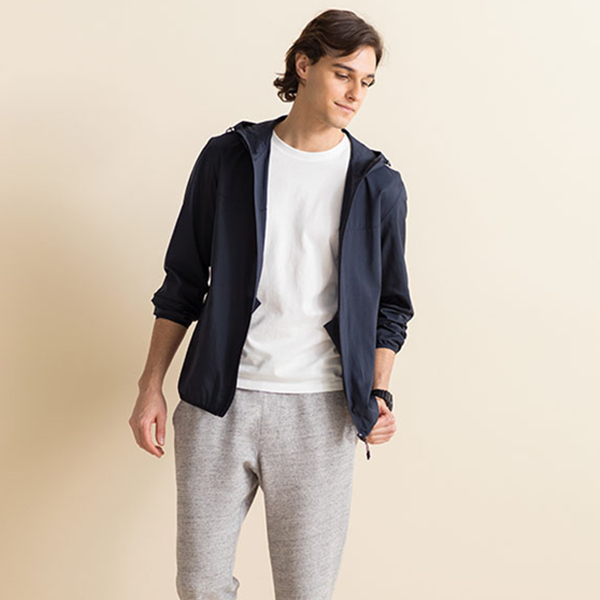 休闲风！UNIQLO优衣库便携式连帽外套182571