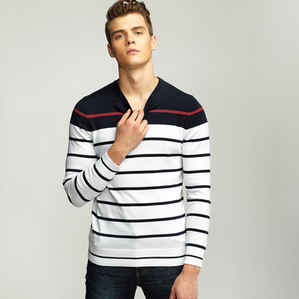休闲风！佐丹奴男士休闲条纹毛衣01057610
