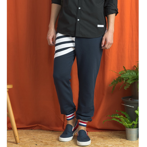 运动时尚！Preppy Elite 复古斜条纹运动裤