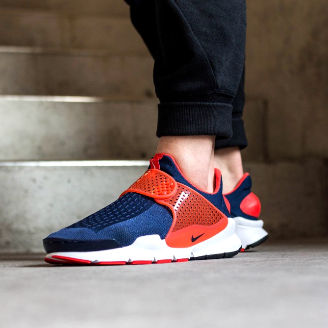 轻松穿脱！Nike Sock Dart KJCRD