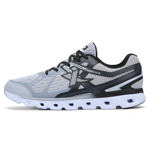 实惠套餐！特步减震旋科技运动鞋+T恤