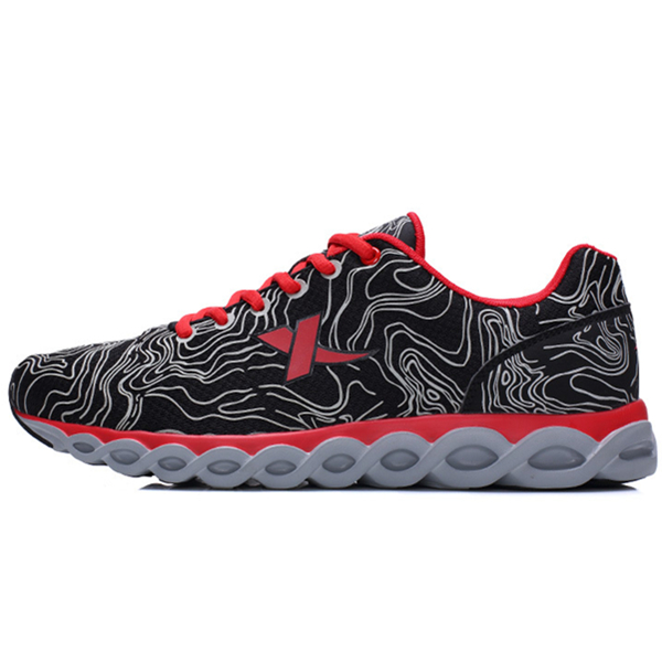 光影跃动！特步轻便夜光男跑步鞋983119119179