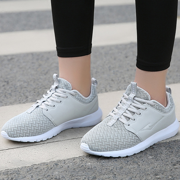 运动休闲！鸿星尔克女鞋跑步鞋52117214140