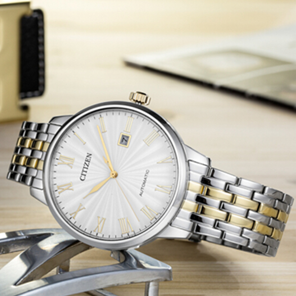 简约大气！西铁城自动机械不锈钢间金色表带男表NJ0084-59A