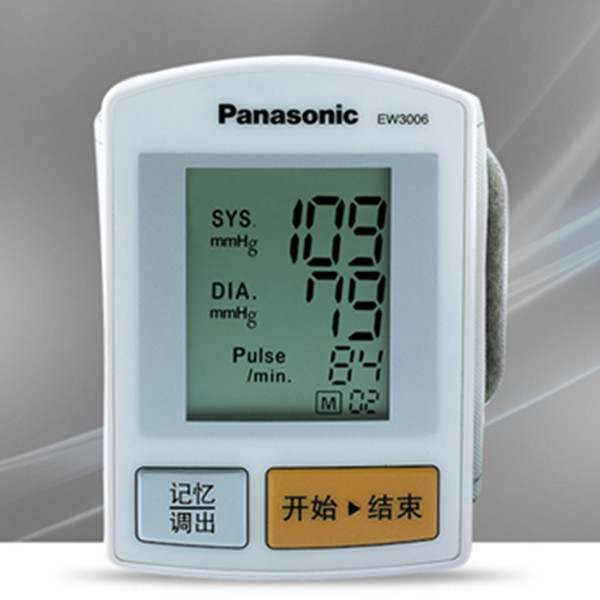 方便易用！松下 ew3006w 腕式 电子血压计