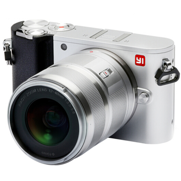 实惠套装！YI小蚁微单相机M1银色变焦镜头套装