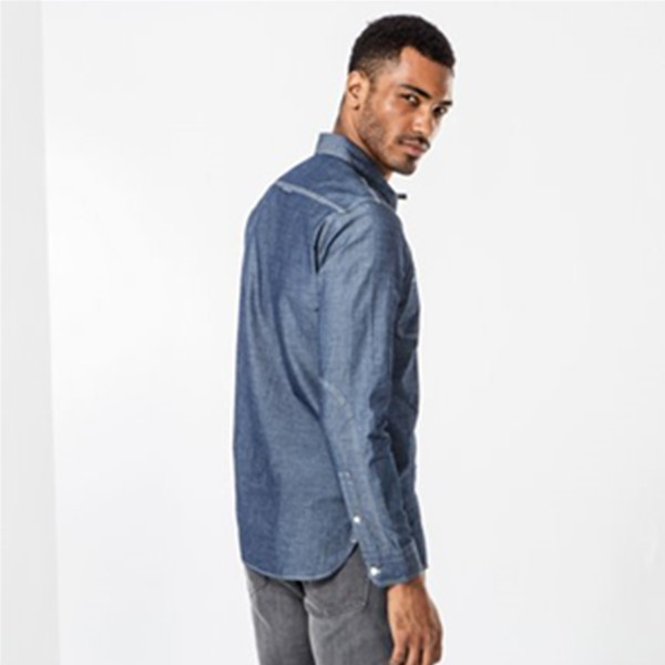 修身水洗！李维斯翻领尖领长袖牛仔衬衫65822-0091