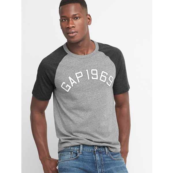 拼色插肩！Gap徽标印花插肩短袖T恤787332 W