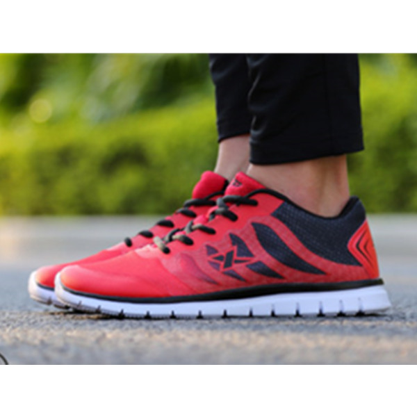 透气减震!特步男鞋运动鞋夏季新款