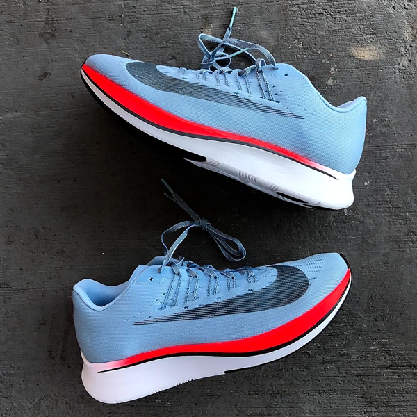 革新超跑！Nike Zoom Fly