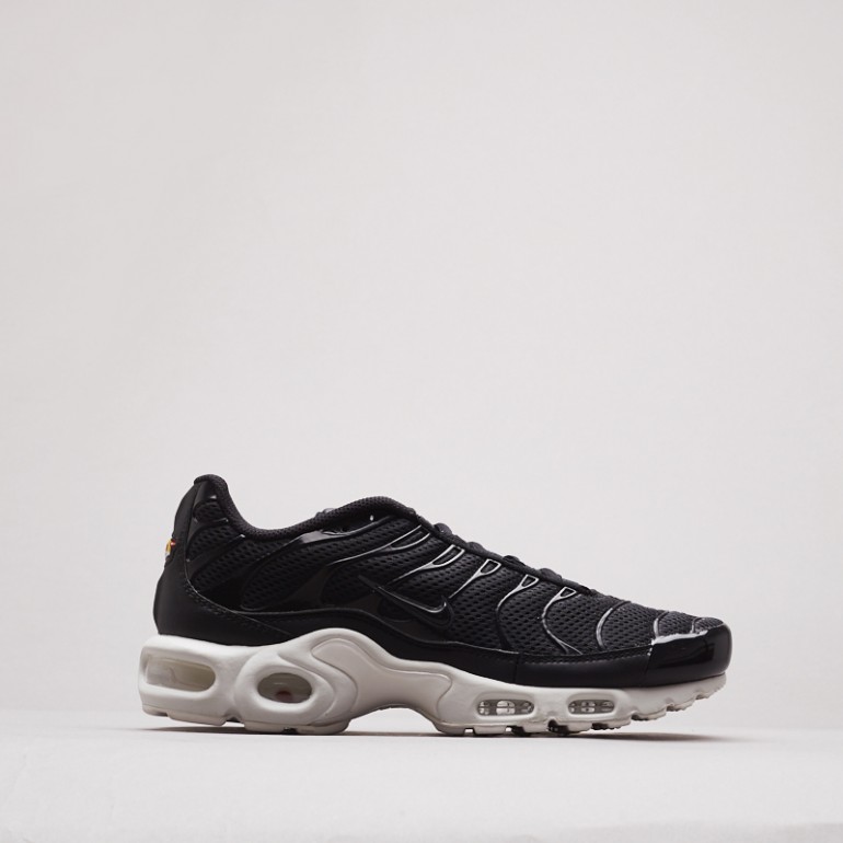 舒适缓震！NIKE AIR MAX PLUS BR