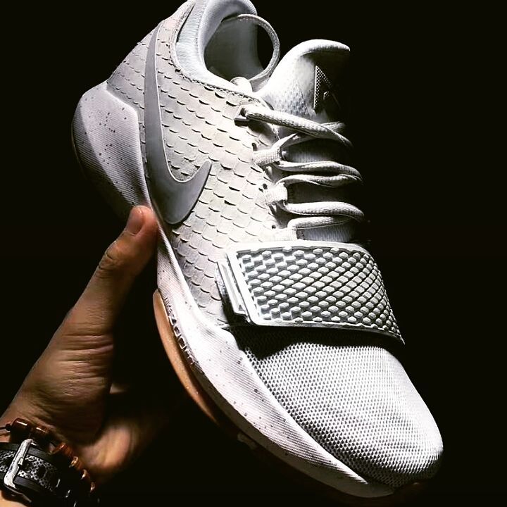 泡椒一代！Nike PG 1 EP