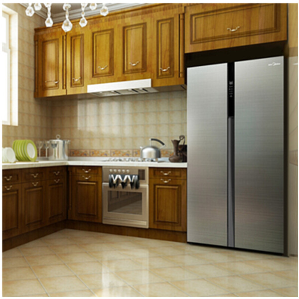 清凉夏日！美的525升变频风冷智能对开门冰箱