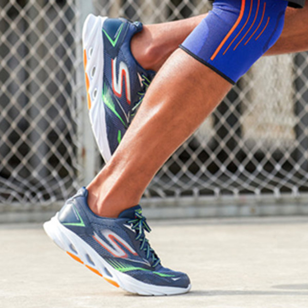 轻盈透气！斯凯奇时尚拼接运动鞋54080