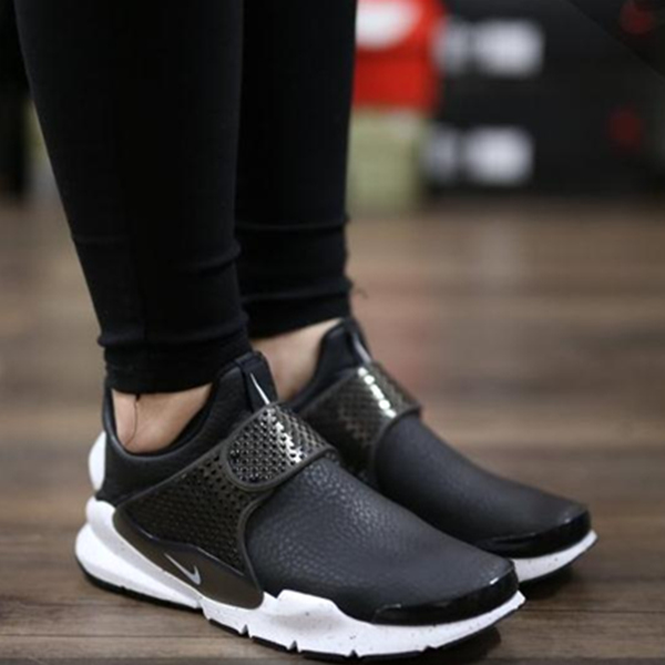 輕盈耐穿！NIKE SOCK DART PRM 女子運(yùn)動(dòng)鞋