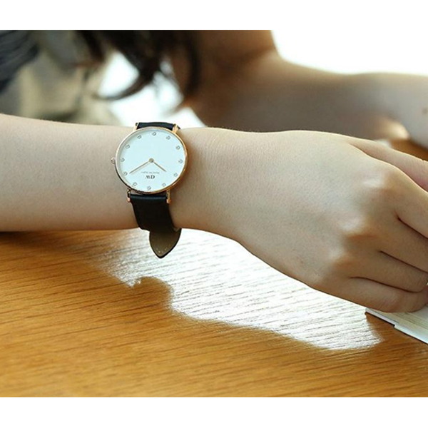 镇店之宝！DW 金色边镶钻皮带女士手表 0951DW