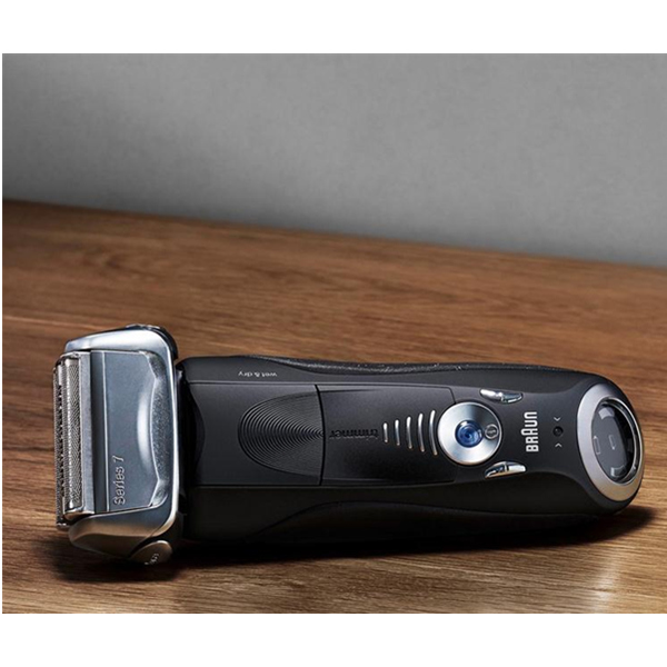 Braun 博朗 7880CC 电动剃须刀