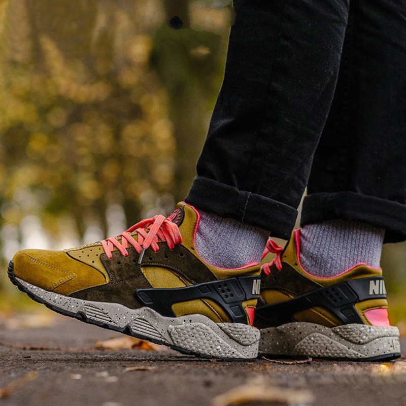 麂皮保暖！Nike Air Huarache 运动鞋