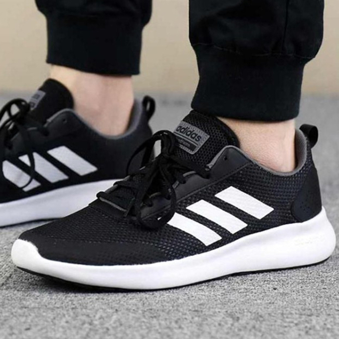 adidas Element Race