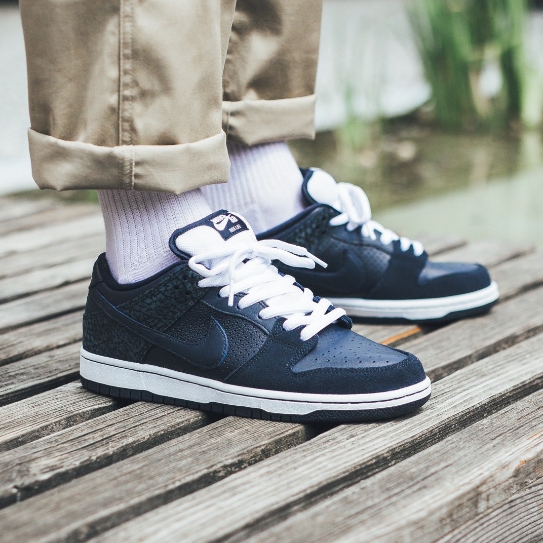 Nike Dunk SB 联名爆裂纹