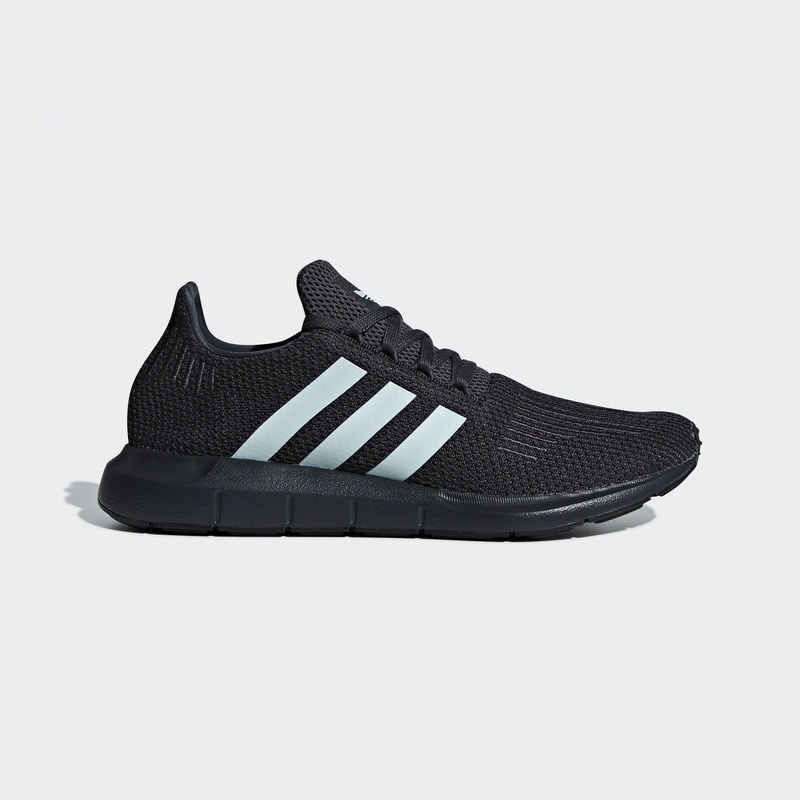 adidas Swift Run 黑绿