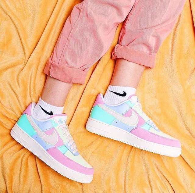 Nike Air Force 1 复活节彩蛋