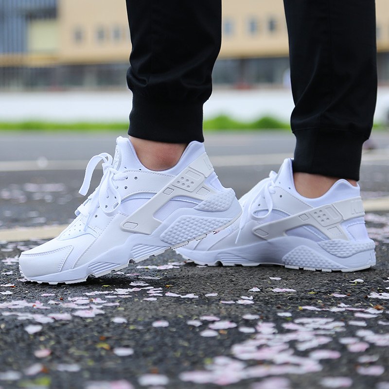 Nike Air Huarache  纯白