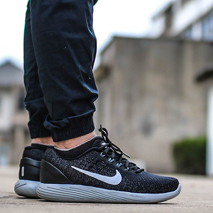 Nike LunarGlide 9 黑/灰底