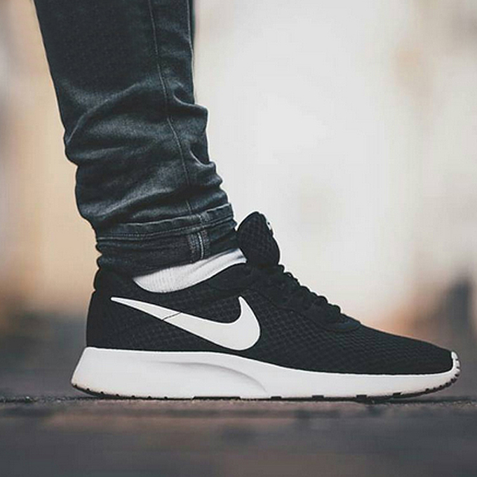 Nike Tanjun