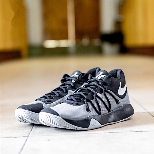 Nike KD Trey 5 V 狼灰