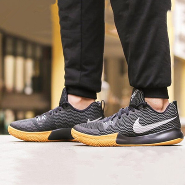 Nike Zoom Live II 黑生胶