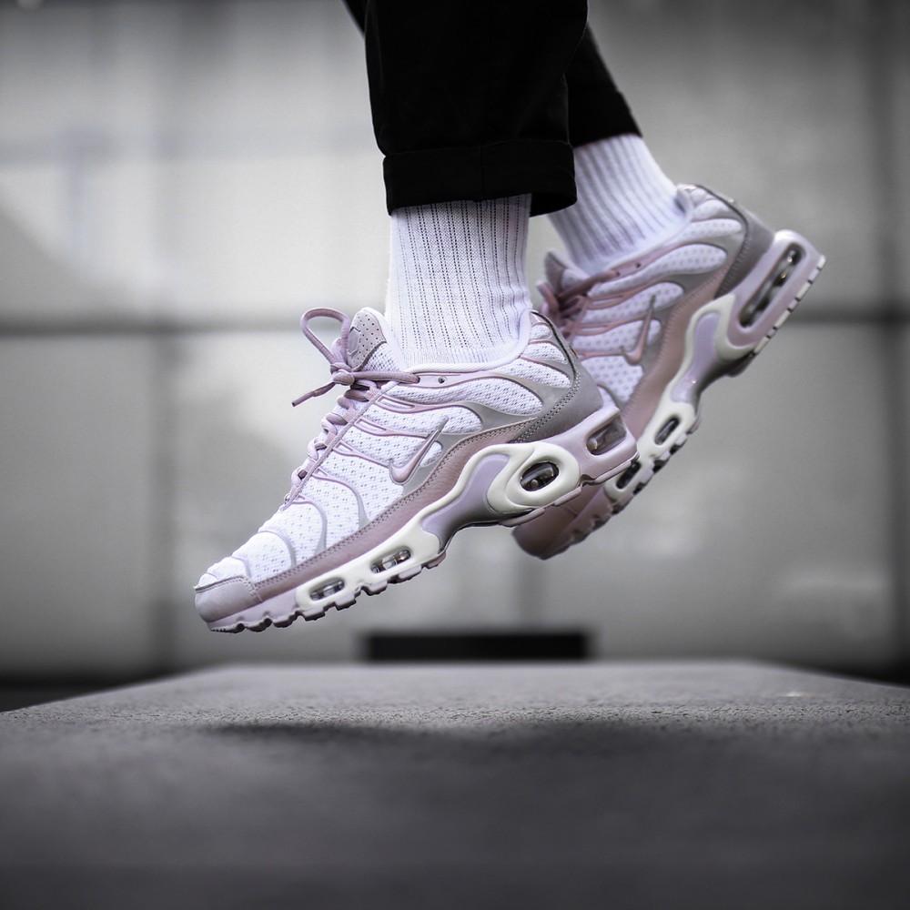 Nike Air Max Plus 白粉