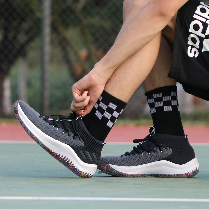 adidas Dame Lillard 4 黑灰/炫彩鞋底