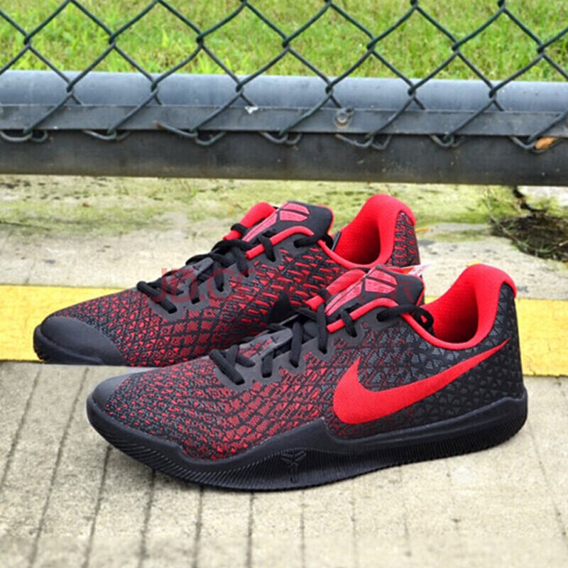 Nike Mamba Instinct 深红色