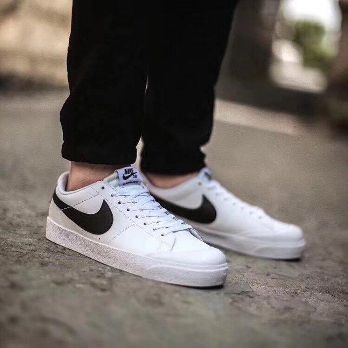 Nike SB Blazer Zoom 顶峰白/浅褐