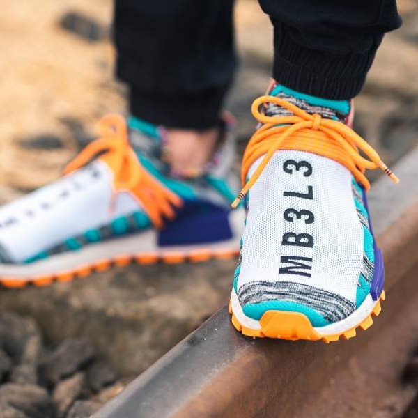 adidas NMD Human Race  蓝紫黄