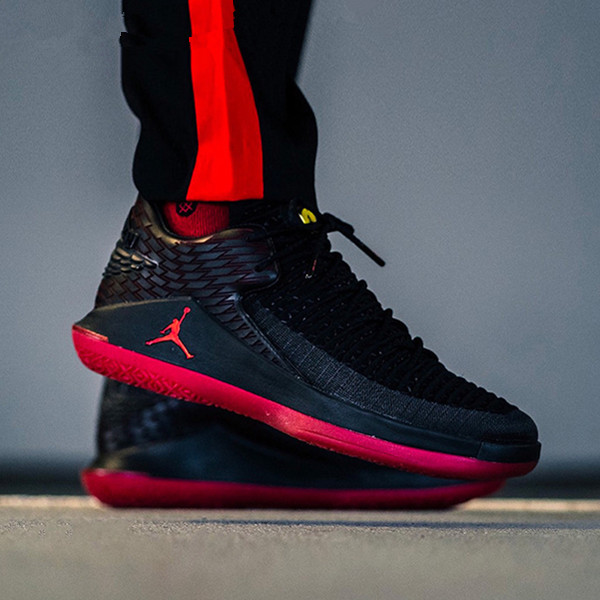 Air Jordan 32 黑红Last Shot