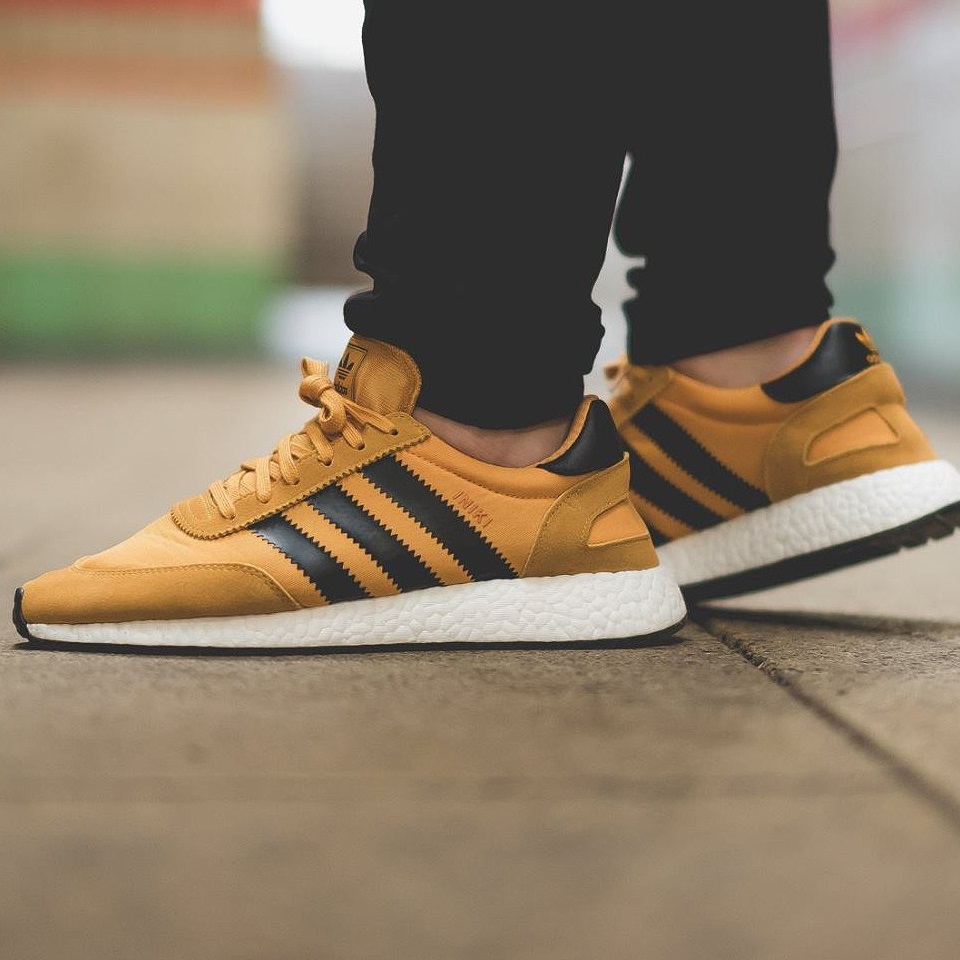 adidas Iniki Runner Boost 黄黑