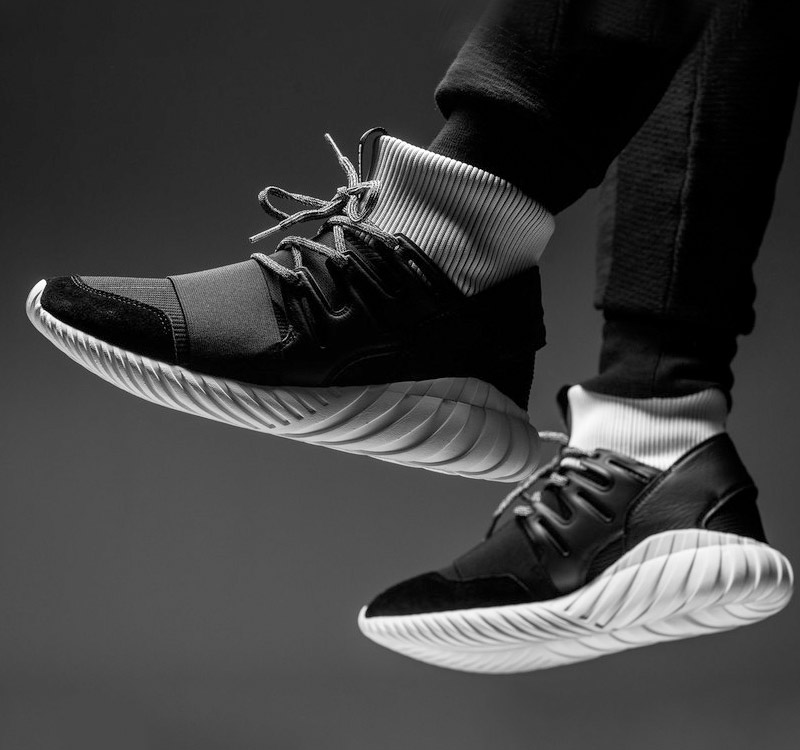 adidas Tubular Doom 阴阳黑