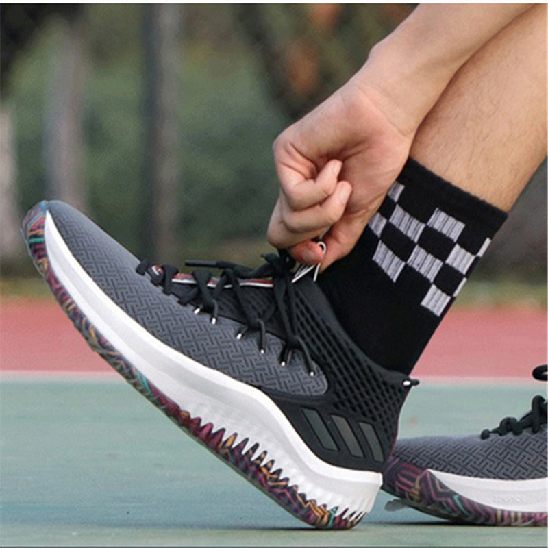 adidas Dame Lillard 4 黑灰/炫彩鞋底