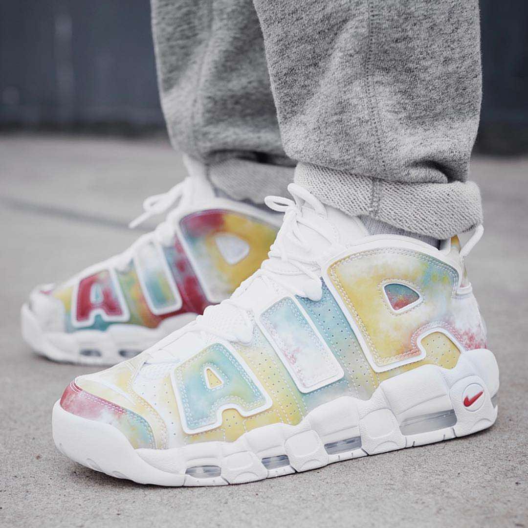 Nike Air More Uptempo 英国