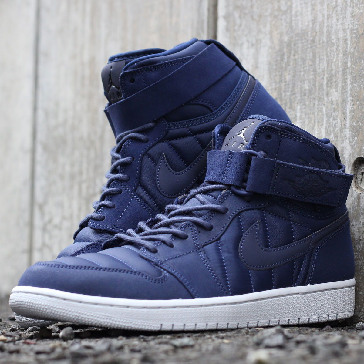 Air Jordan 1 蓝色魔术贴