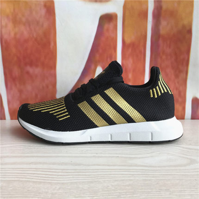 adidas Swift Run