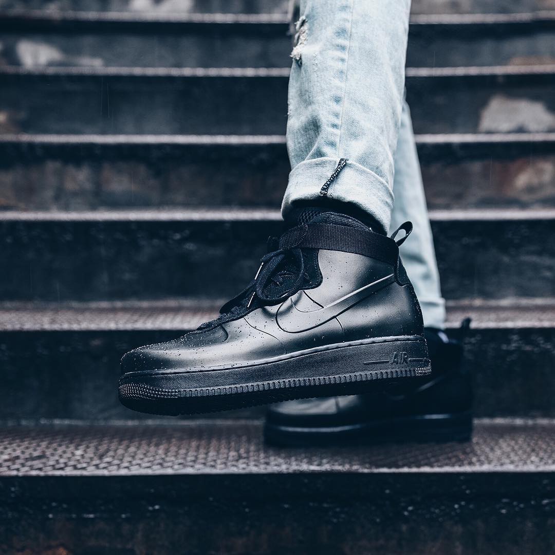 Nike Air Force 1 黑钢铁
