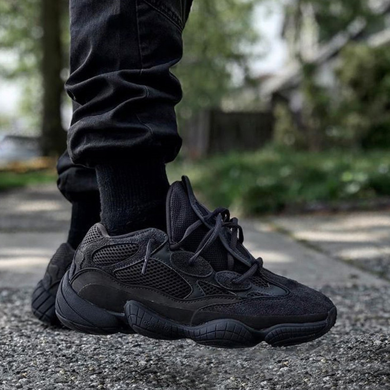 adidas Yeezy 500 全黑
