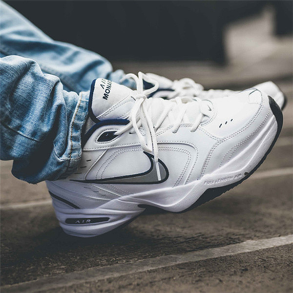 Nike Air Monarch IV 白银