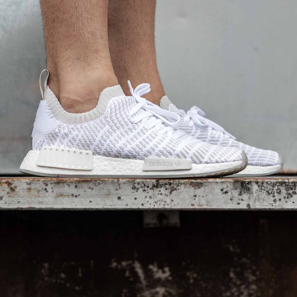 adidas NMD R1 白编织
