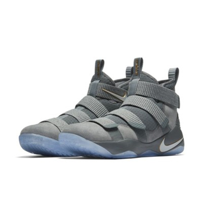 Nike LeBron Soldier 11