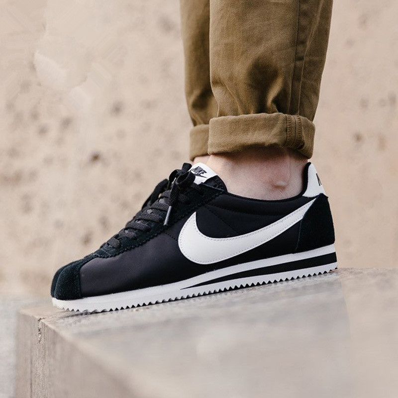 Nike Classic Cortez 煤黑/白