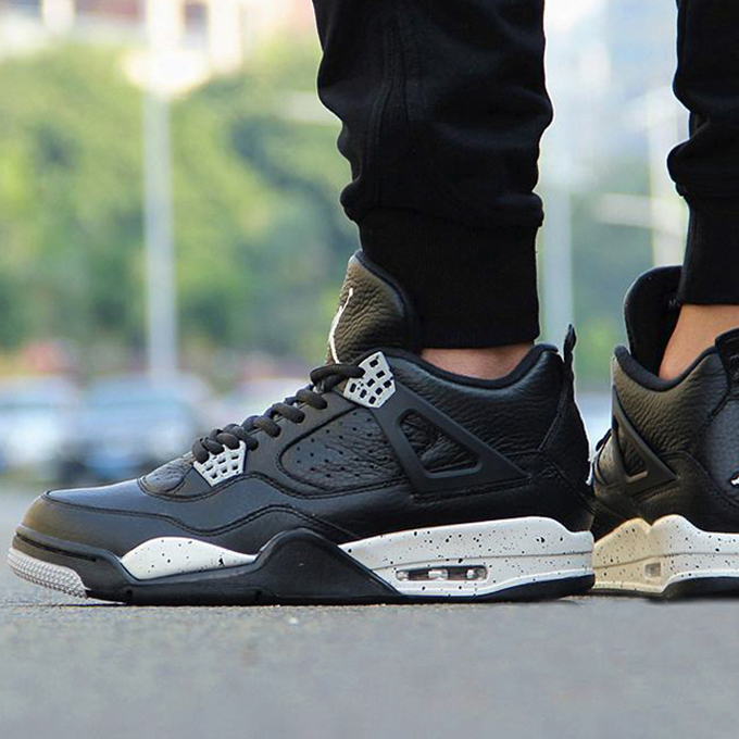 Air Jordan 4